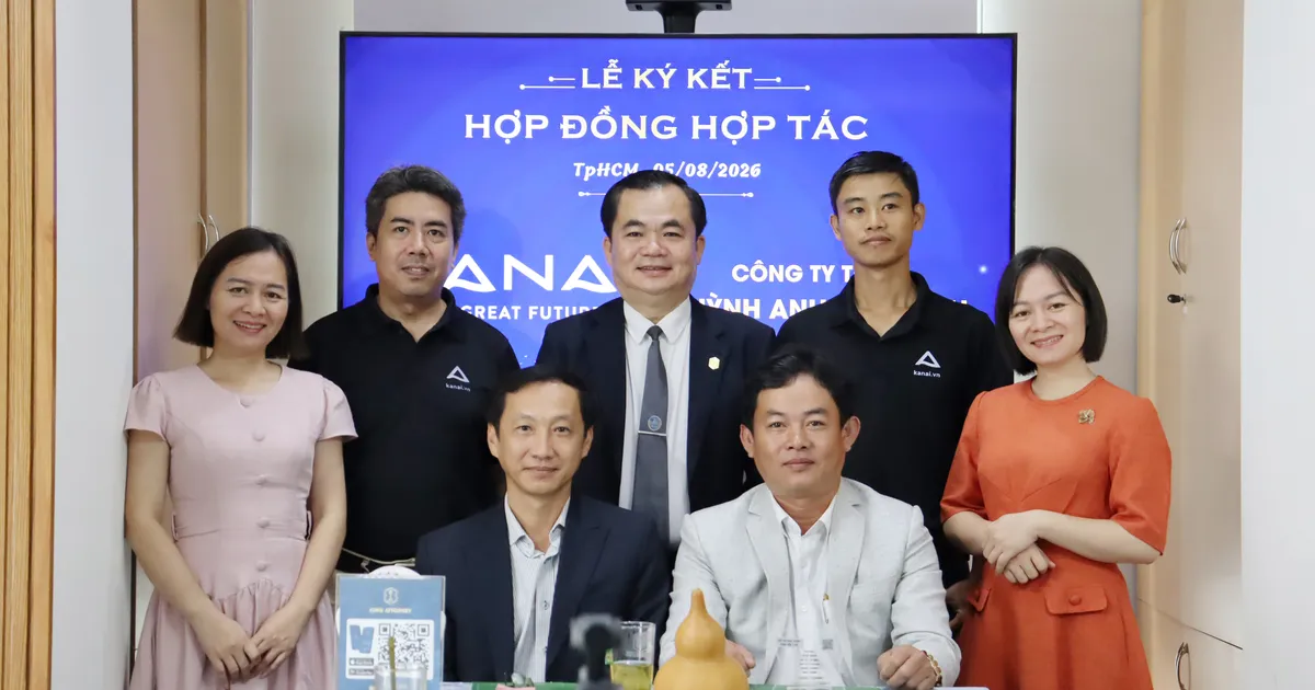 LỄ KÝ KẾT HỢP ĐỒNG KINH TẾ VÀ PHỤ LỤC CHIẾN LƯỢC KÉP: BƯỚC ĐỘT PHÁ TRONG CHUYỂN ĐỔI SỐ DOANH NGHIỆP VÀ PHÁT TRIỂN NGUỒN NHÂN LỰC NÔNG THÔN TRONG HỆ SINH THÁI KINH TẾ TÁI SINH XHCN.
