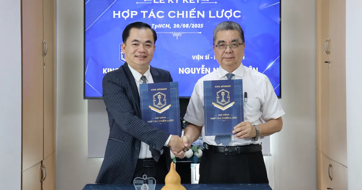 LỄ KÝ KẾT HỢP TÁC GIỮA CÔNG TY CỔ PHẦN KING ATTORNEY VỚI VIỆN SĨ. PGS.TS. NGUYỄN NGỌC ĐIỆN