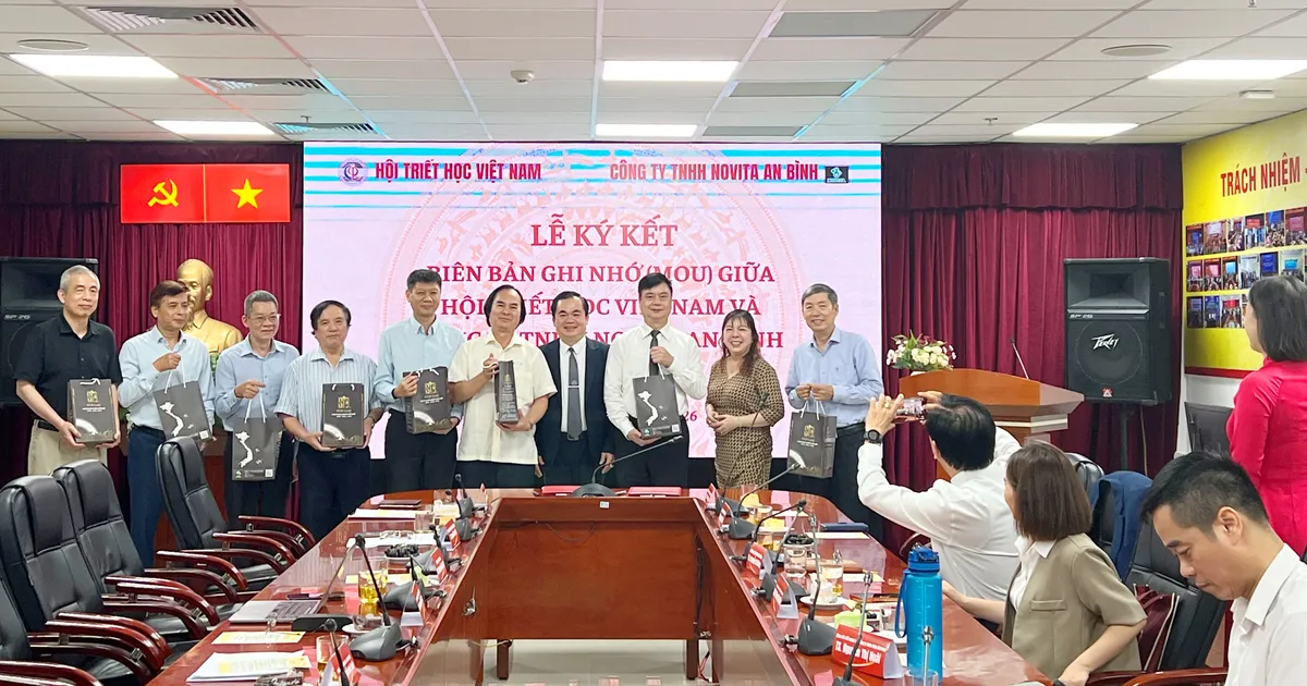 TÍCH HỢP ĐỐI TÁC CHIẾN LƯỢC HỘI TRIẾT HỌC VIỆT NAM ĐỂ THÚC ĐẨY ĐỀ ÁN KINH TẾ TÁI SINH QUỐC GIA CỦA HỆ SINH THÁI MKA-MAK-NVT