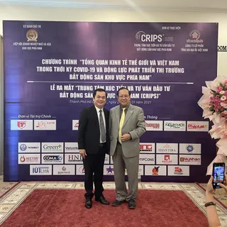 Ảnh GS. TS Hà Tôn Vinh
