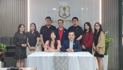 Bà Kiều Thị Thành (Selena Kieu) - Chủ tịch HĐQT kiêm Tổng Giám đốc Công Ty Cổ Phần Quốc Tế MocaFund Có Buổi Làm Việc với Ông Đỗ Hữu Chiến (JD Martin Do) - Chủ tịch HĐQT kiêm Tổng Giám đốc Công Ty CP King Attorney