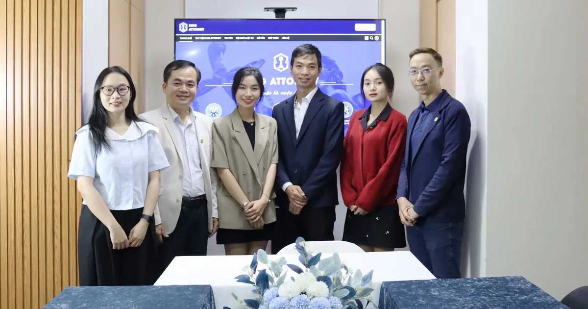 King Attorney gặp mặt, làm việc với Luật sư Điều hành của Công ty Luật TNHH Apolat Legal