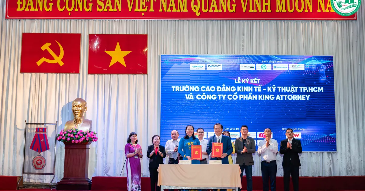 LỄ KÝ KẾT HỢP TÁC GIỮA CÔNG TY CP KING ATTORNEY VỚI TRƯỜNG CAO ĐẲNG KINH TẾ - KỸ THUẬT TP. HCM 