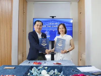 LỄ KÝ KẾT HỢP TÁC GIỮA CÔNG TY CP KING ATTORNEY VÀ BÀ NGÔ THỊ KIM TRANG - PHÓ VIỆN TRƯỞNG VIỆN NGHIÊN CỨU ỨNG DỤNG ĐỔI MỚI SÁNG TẠO QUẢN TRỊ DOANH NGHIỆP (3AI)