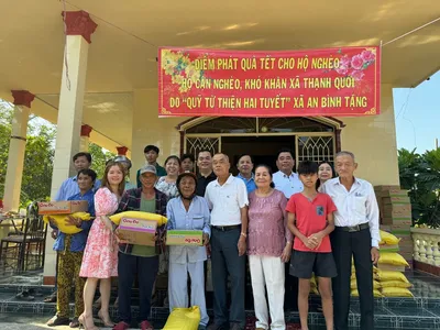 Công ty CP Novita Group tài trợ “Quỹ Từ Thiện Hai Tuyết” trao quà Tết cho bà con nhân dịp Xuân Giáp Thìn 2024 như thường lệ hàng năm vào ngày Mùng 4 Tết tại nhà “Ông Mười Răng Vàng thuộc xã Thạnh Quới, huyện Long Hồ, tỉnh Vĩnh Long”
