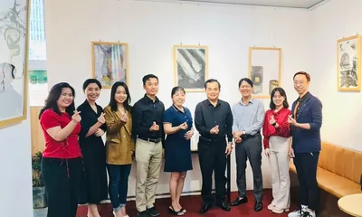 Công ty CP King Attorney làm việc cùng với VietCham Singapore